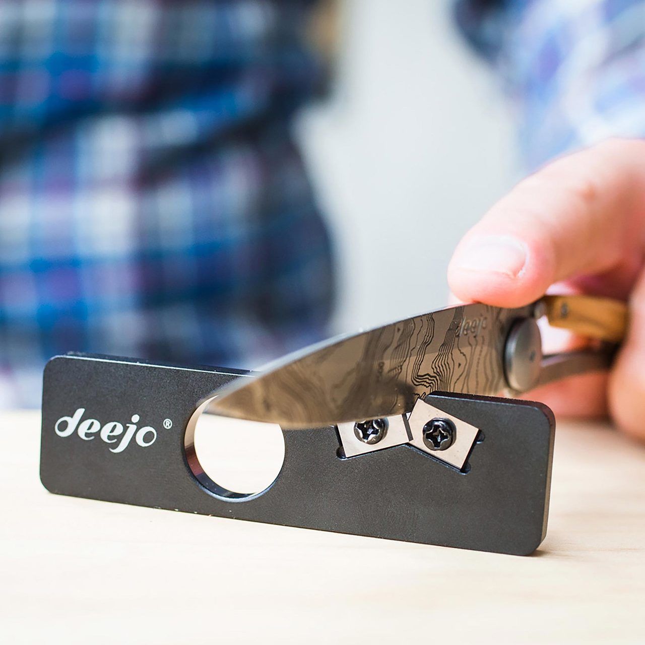 Deejo Knife Sharpener