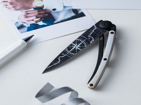 Deejo 37g, White Gold Gilded  / Terra Incognita