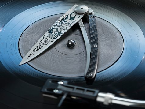 Deejo 37g, Carbon Fiber / Biker