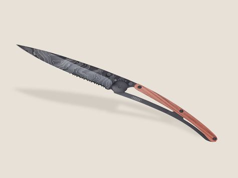Deejo Serrated 37g, Coral wood / Topography