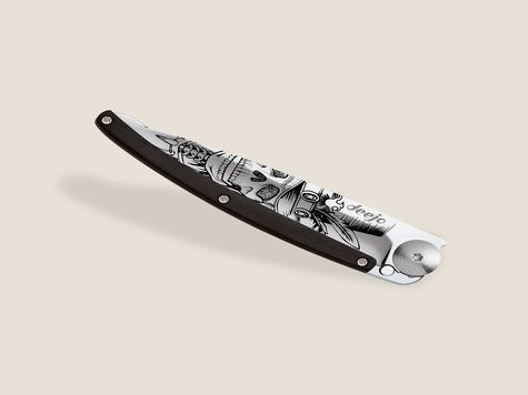 Deejo 37g, Ebony wood / Dandy Skull