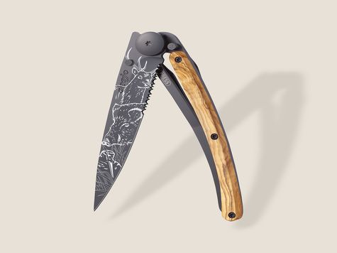 Deejo Serrated 37g, Olive wood / Hunting scene