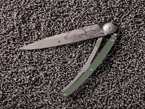 Deejo 37g, Green khaki aluminum / Trout