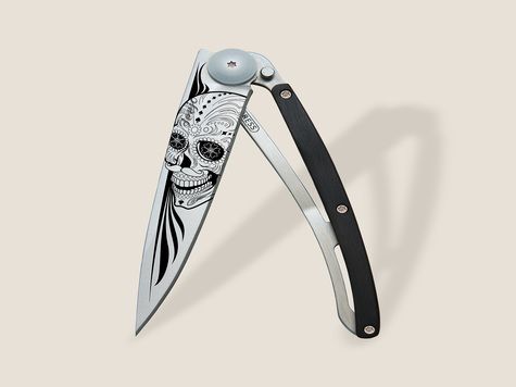 Deejo 37g, Ebony / Latino skull