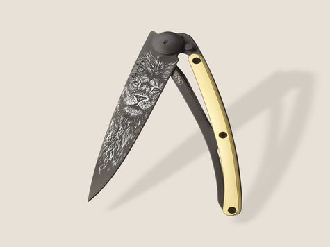 Deejo 37g, Yellow Gold Gilded / Lion