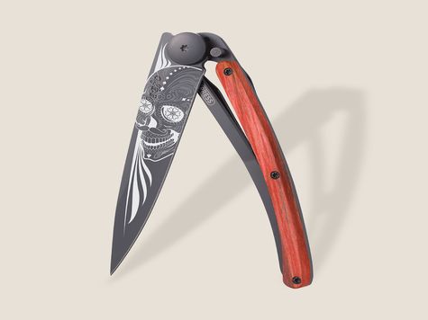 Deejo 37g, Red beech wood / Latino Skull